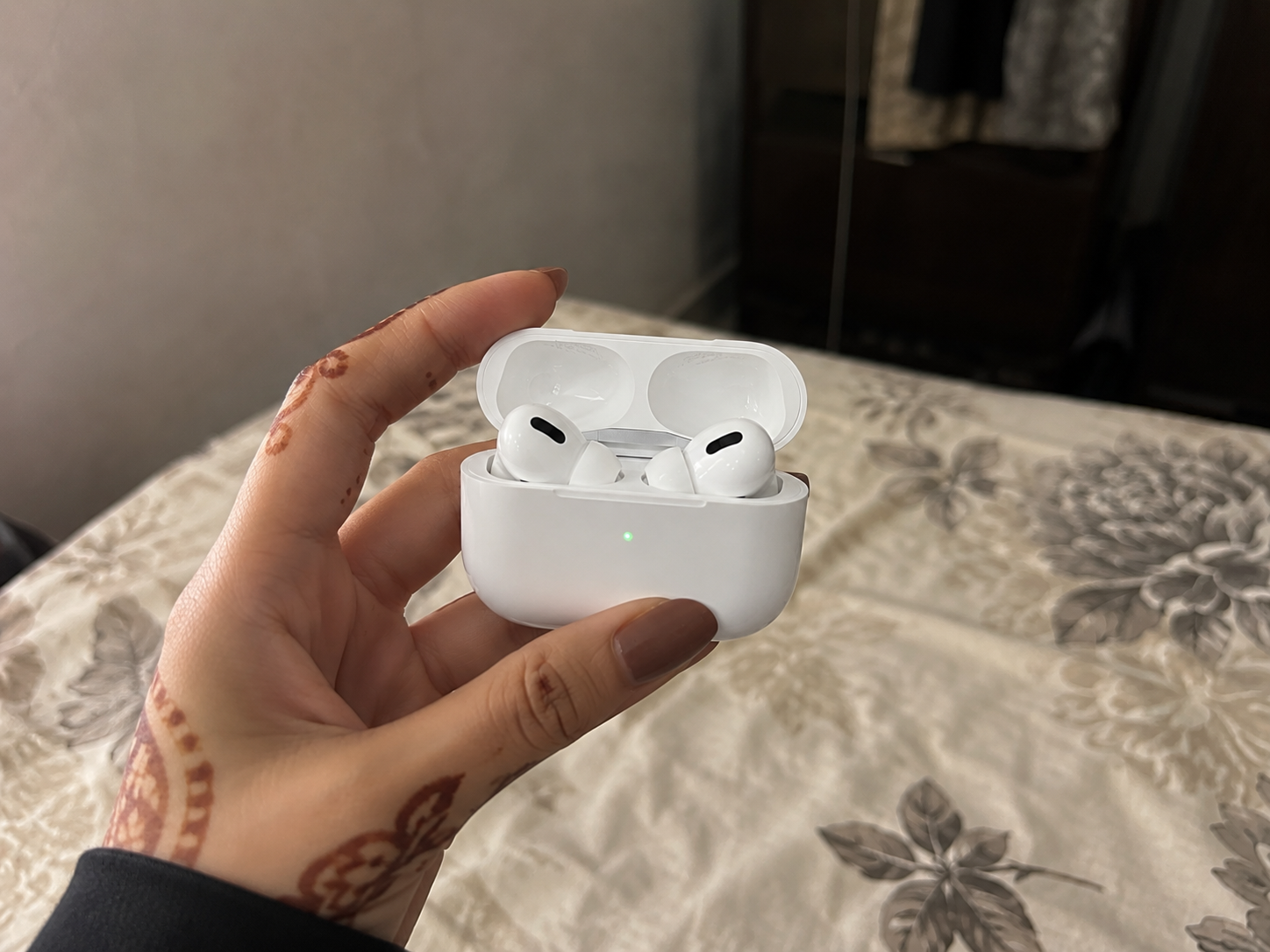 Ear buds Pro 2 – White Edition